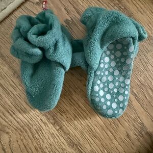 Zutano Teal Plush Bow Slip-Ons for Kids